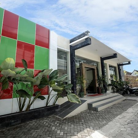 Malioboro Garden Hotel Jogjacarta Exterior foto