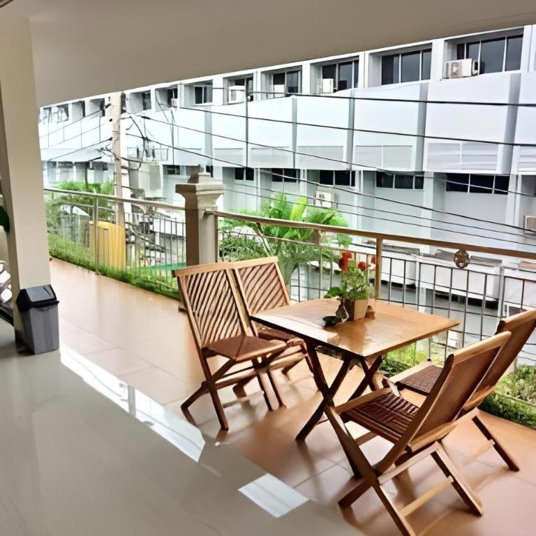 Malioboro Garden Hotel Jogjacarta Exterior foto