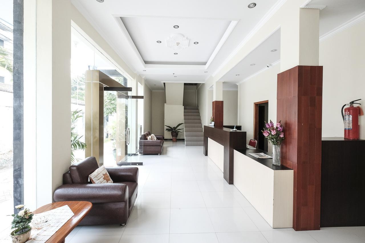 Malioboro Garden Hotel Jogjacarta Exterior foto